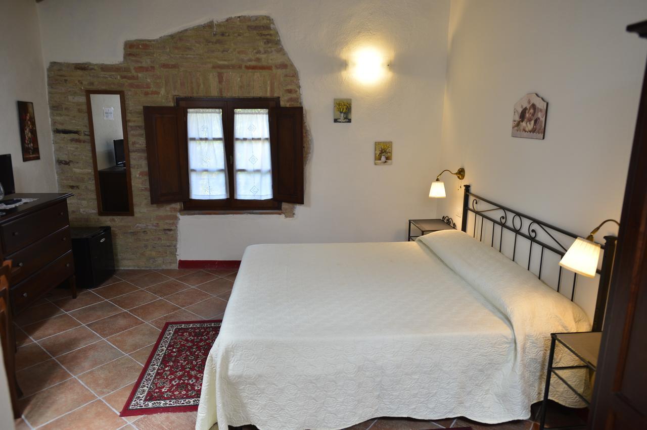 Agriturismo Malafrasca シエーナ エクステリア 写真